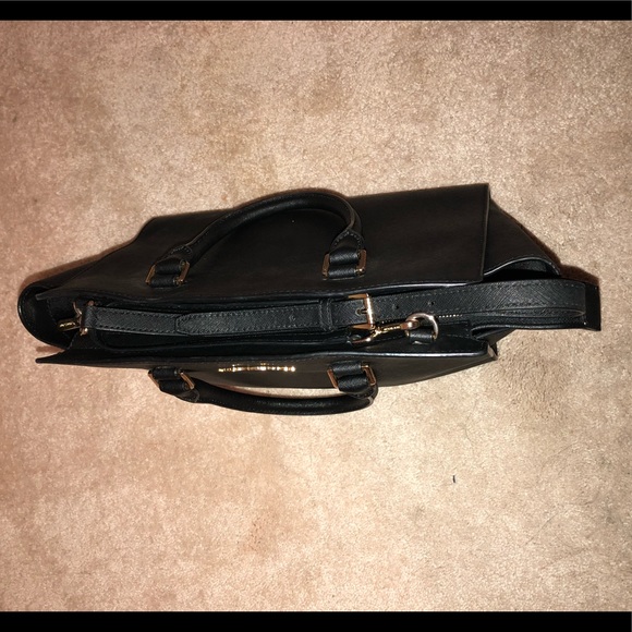 Michael Kors purse - Picture 3 of 4